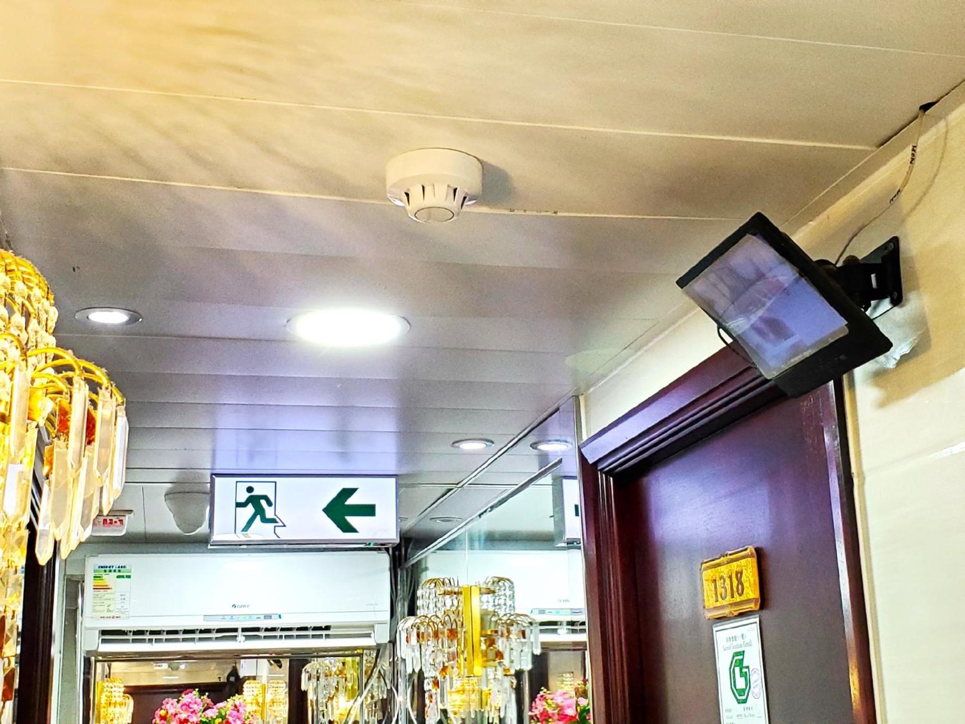 International Metro Guest House Hong Kong Exterior photo